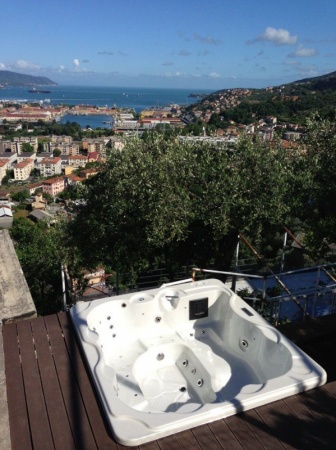 Гидромассажный бассейн Sunrans SR801 Гидромассажный бассейн Sunrans SR801